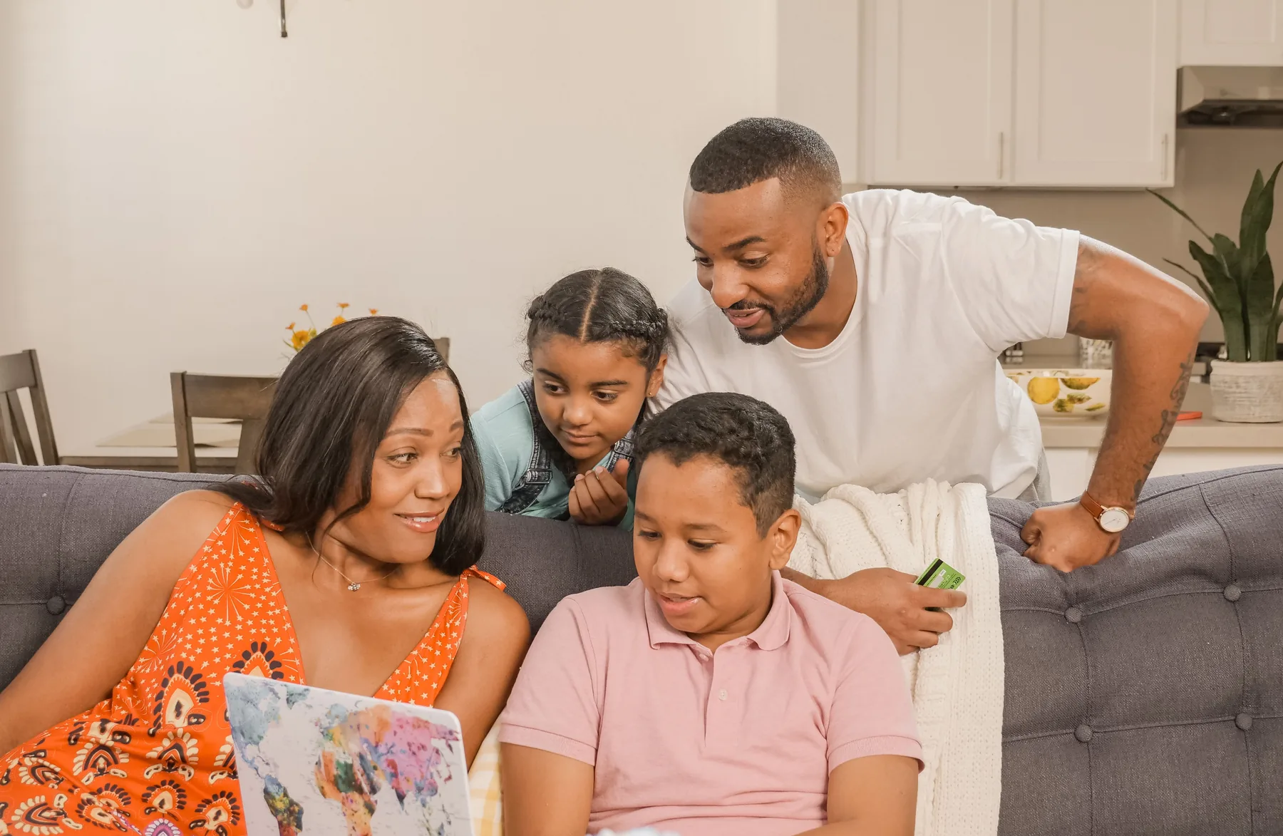 Family choosing a plan